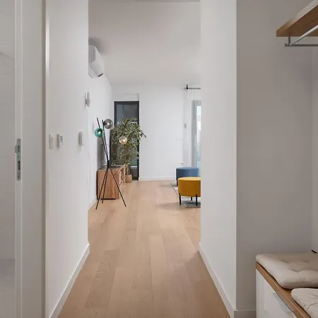 Luxury Mona With Garden & Jacuzzi In Zadar, Borik * Задар