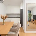 Luxury Mona With Garden & Jacuzzi In Zadar, Borik Zadar