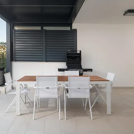 Luxury Mona With Garden & Jacuzzi In Zadar, Borik Appartement *