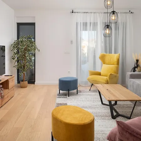 Luxury Mona With Garden & Jacuzzi In Zadar, Borik *