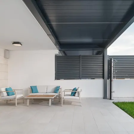 Luxury Mona With Garden & Jacuzzi In Zadar, Borik * Zadar