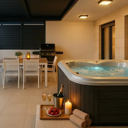 Apartman Luxury Mona With Garden & Jacuzzi In Zadar, Borik Zadar