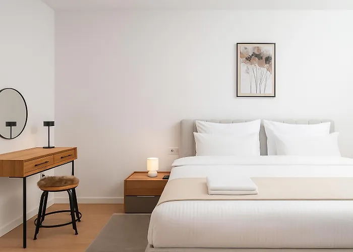 Apartment Luxury Mona With Garden & Jacuzzi In Zadar, Borik