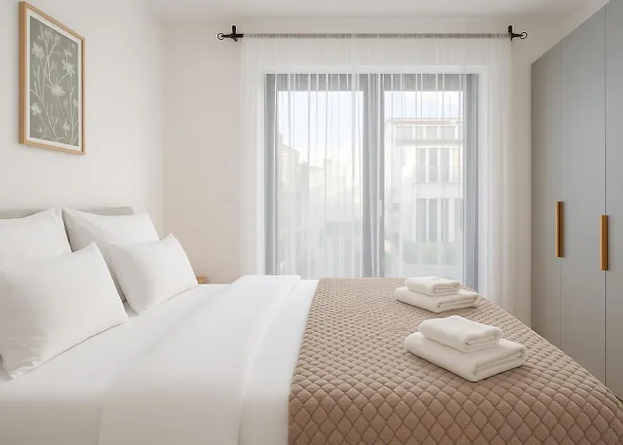 Luxury Mona With Garden & Jacuzzi In Zadar, Borik Apartment